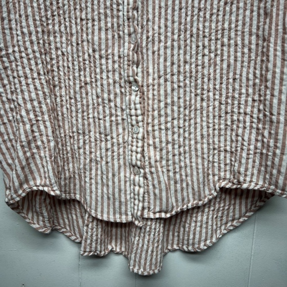 Jane & Delancey Striped Button Front Women's Short Sleeve Top Size Medium - Picture 4 of 11